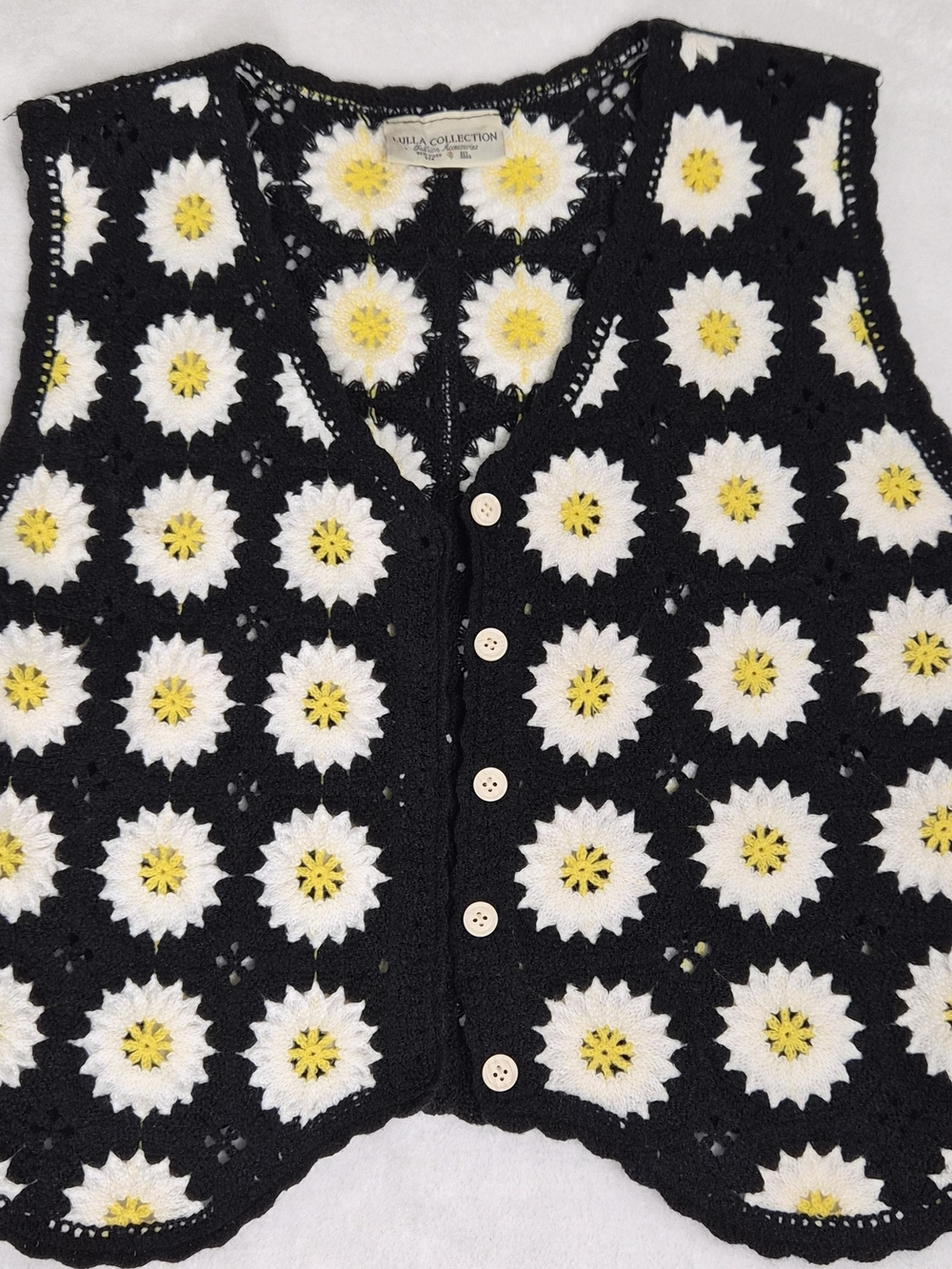 Lulla Collection Floral Daisy Crochet Knit Vest Womens Black White Y2K Boho Top